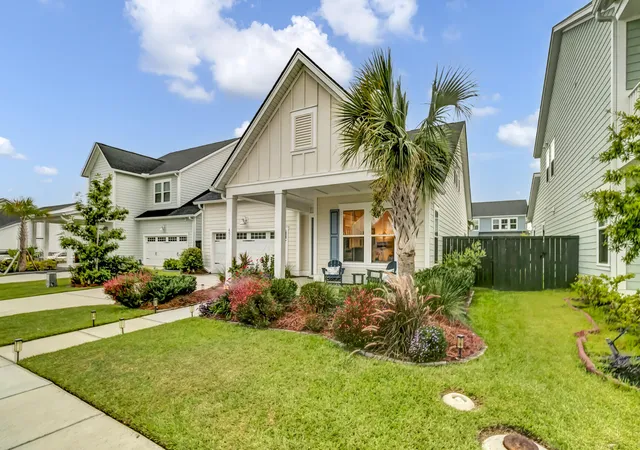 Photo 2 of Single family home for sale at 451 Parish Farms Dr, Summerville, SC 29486 | MLS# 26026369 | Listing updated on 2026-10-12