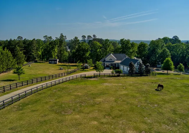 Photo 3 of Single family home for sale at 463 Anderson Pond, Aiken, SC 29803 | MLS# 26026958 | Listing updated on 2026-10-14