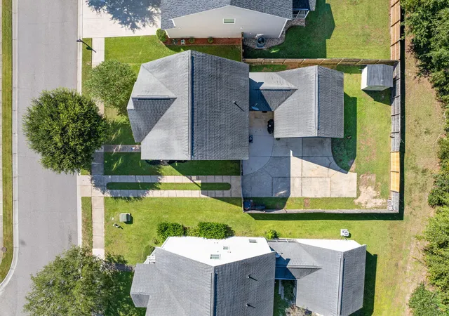 Photo 3 of Single family home for sale at 156 Pavilion St, Summerville, SC 29483 | MLS# 26027275 | Listing updated on 2026-10-20