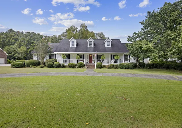 Photo 2 of Single family home for sale at 1240 Rhame St, Holly Hill, SC 29059 | MLS# 26024503 | Listing updated on 2026-09-23