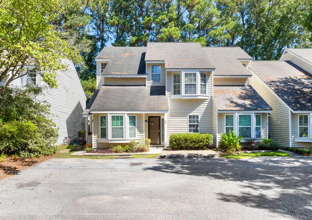 Photo 1 of Townhouse for sale at 8 Townpark Ln #D, Charleston, SC 29412 | MLS# 26027239 | Listing updated on 2026-10-05