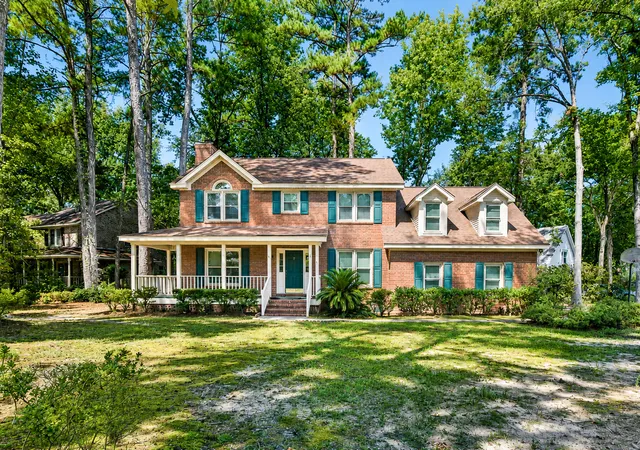 Photo 2 of Single family home for sale at 102 Littlejohn St, Summerville, SC 29483 | MLS# 26025204 | Listing updated on 2026-09-07