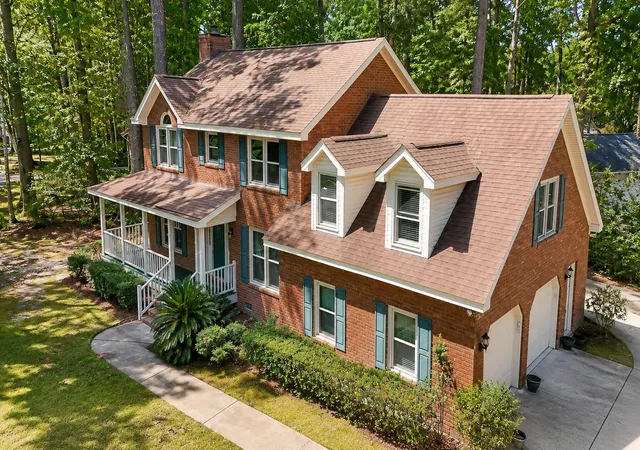 Photo 3 of Single family home for sale at 102 Littlejohn St, Summerville, SC 29483 | MLS# 26025204 | Listing updated on 2026-09-07