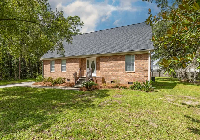 Photo 3 of Single family home for sale at 1003 Striper Ave, Moncks Corner, SC 29461 | MLS# 26025455 | Listing updated on 2026-09-27