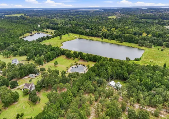 Photo 1 of Single family home for sale at 5527 Elliott Ests Rd, Hollywood, SC 29449 | MLS# 26025391 | Listing updated on 2026-10-21