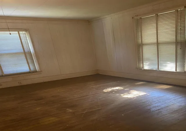 Photo 2 of Single family home for sale at 851 Carlisle St, Bamberg, SC 29003 | MLS# 26026495 | Listing updated on 2026-09-23
