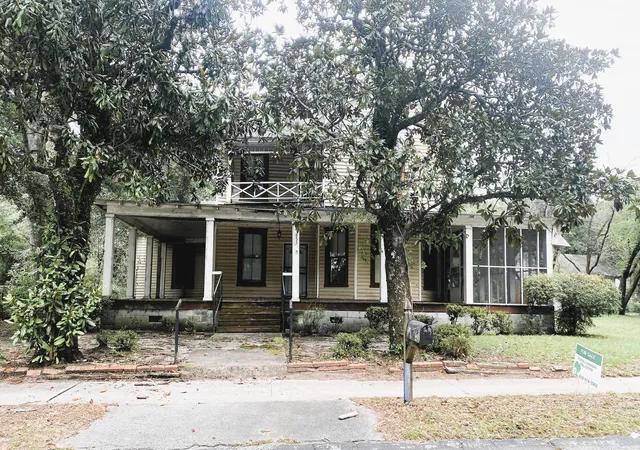 Photo 3 of Single family home for sale at 851 Carlisle St, Bamberg, SC 29003 | MLS# 26026495 | Listing updated on 2026-09-23