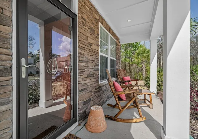 Photo 3 of Single family home for sale at 605 S Pointe Blvd, Summerville, SC 29483 | MLS# 26023984 | Listing updated on 2026-10-24