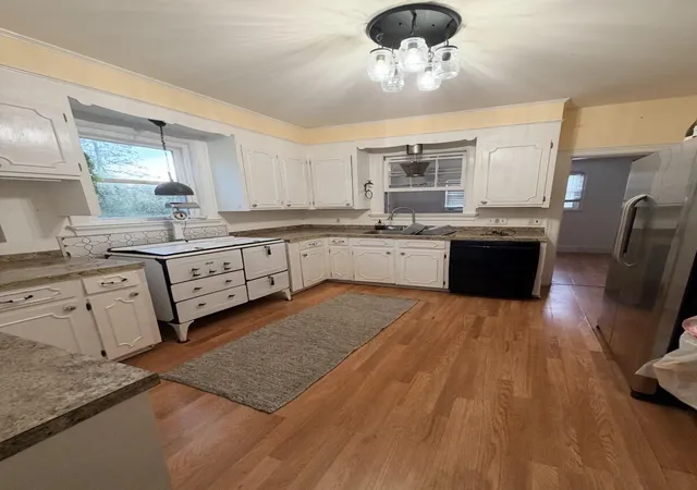 Photo 3 of Single family home for sale at 1160 Gilmore Ave, Holly Hill, SC 29059 | MLS# 26025130 | Listing updated on 2026-09-28