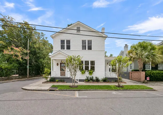 Photo 1 of Single family home for sale at 225 Congress St, Charleston, SC 29403 | MLS# 26025413 | Listing updated on 2026-09-11