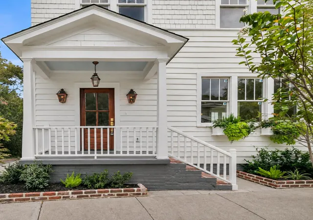 Photo 2 of Single family home for sale at 225 Congress St, Charleston, SC 29403 | MLS# 26025413 | Listing updated on 2026-09-11