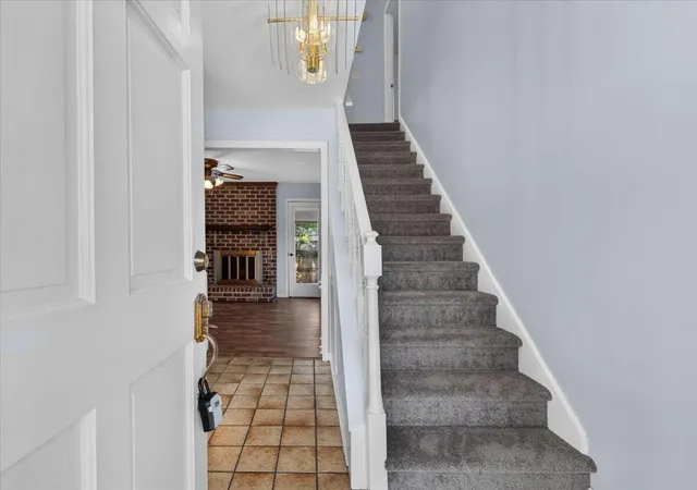 Photo 4 of Single family home for sale at 947 Foxcroft Rd, Charleston, SC 29412 | MLS# 26025030 | Listing updated on 2026-09-15