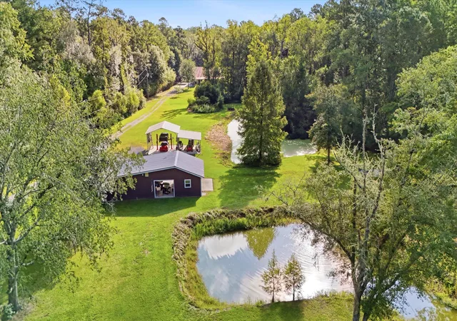 Photo 2 of Single family home for sale at 189 Fishburn Rd, Ridgeville, SC 29472 | MLS# 26025089 | Listing updated on 2026-10-01