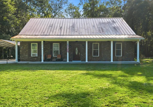 Photo 3 of Single family home for sale at 189 Fishburn Rd, Ridgeville, SC 29472 | MLS# 26025089 | Listing updated on 2026-10-16