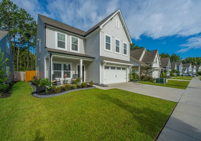 Photo 3 of Single family home for sale at 141 Surfbird Rd, Summerville, SC 29486 | MLS# 26025524 | Listing updated on 2026-10-02