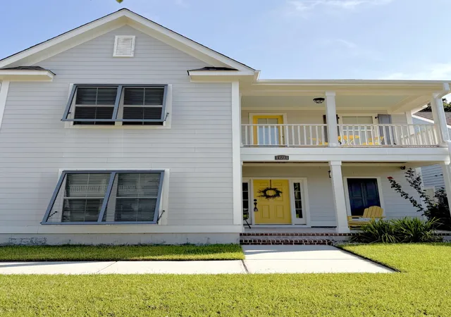 Photo 1 of Single family home for sale at 1694 Sparkleberry Ln, Johns Island, SC 29455 | MLS# 26025444 | Listing updated on 2026-09-18