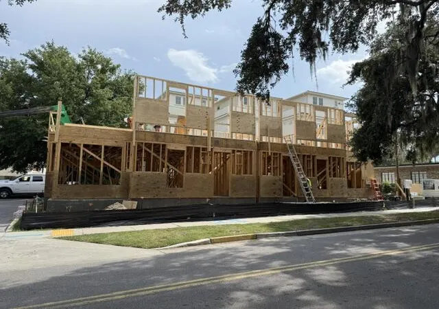 Photo 4 of Townhouse for sale at 1112 Craven St, Beaufort, SC 29902 | MLS# 26025445 | Listing updated on 2026-09-10