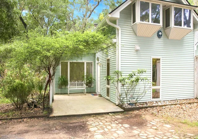 Photo 3 of Single family home for sale at 8557 Palmetto Rd, Edisto Island, SC 29438 | MLS# 26024642 | Listing updated on 2026-09-12