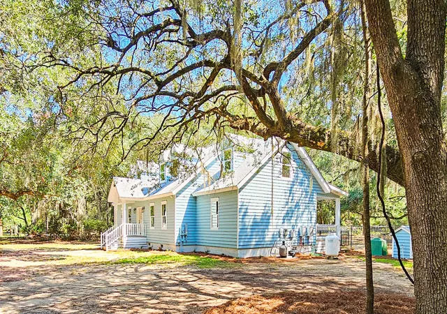 Photo 3 of Single family home for sale at 8780 Palmetto Rd, Edisto Island, SC 29438 | MLS# 26024836 | Listing updated on 2026-09-23