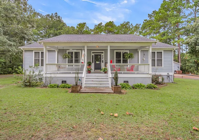 Photo 3 of Single family home for sale at 7243 Raw Dew Dr, Awendaw, SC 29429 | MLS# 26026825 | Listing updated on 2026-10-26
