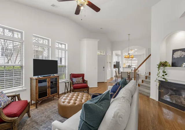 Photo 3 of Townhouse for sale at 2463 Draymohr Ct, Mount Pleasant, SC 29466 | MLS# 26027305 | Listing updated on 2026-10-16