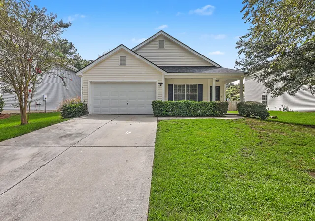 Photo 1 of Single family home for sale at 4017 Carolina Bay Dr, Moncks Corner, SC 29461 | MLS# 26025595 | Listing updated on 2026-10-05