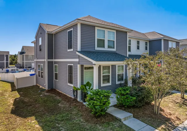 Townhouse for sale at 3950 Hillyard St, North Charleston, SC 29405 | MLS# 26027022