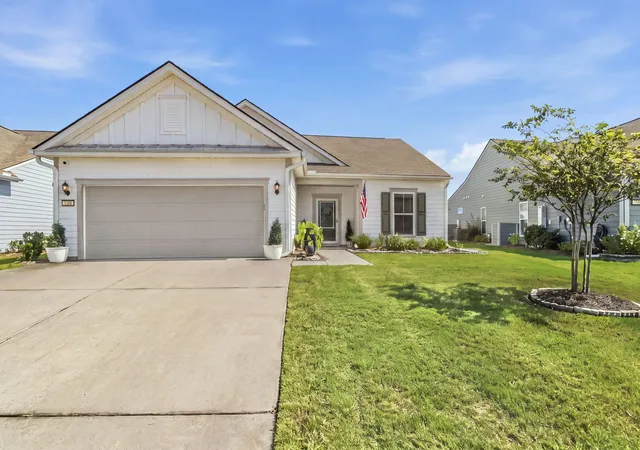Photo 1 of Single family home for sale at 120 Garden Gate Way, Summerville, SC 29486 | MLS# 26023840 | Listing updated on 2026-09-01