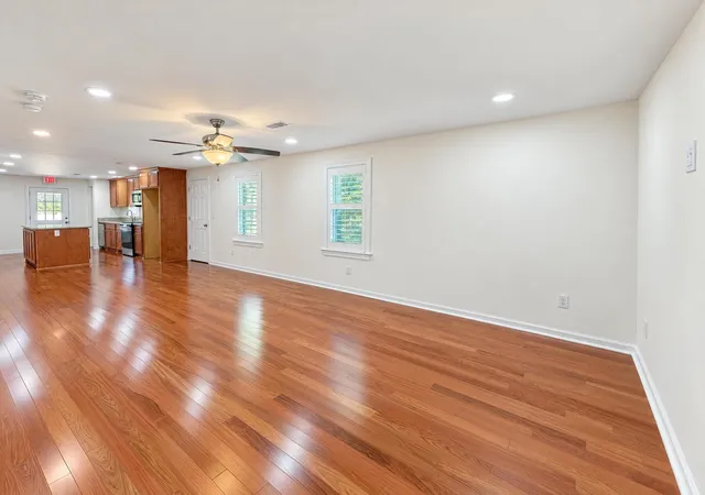 Photo 1 of Single family home for sale at 1729 N Highway 17, Mount Pleasant, SC 29464 | MLS# 26028777 | Listing updated on 2026-10-29