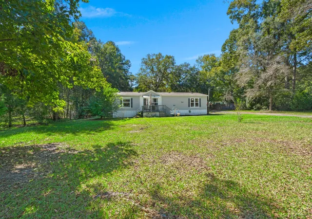 Photo 1 of Manufactured home for sale at 209 Twin Lake Dr, Summerville, SC 29483 | MLS# 26028036 | Listing updated on 2026-10-10