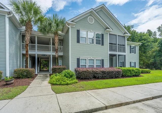 Photo 1 of Townhouse for sale at 403 S Elgin Ct, Charleston, SC 29414 | MLS# 26024981 | Listing updated on 2026-09-10