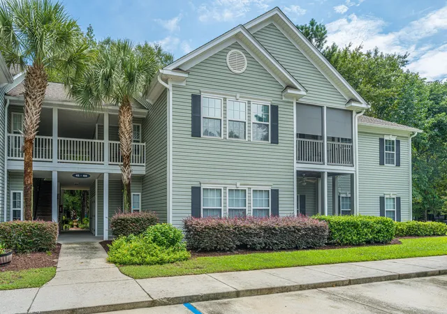 Photo 3 of Townhouse for sale at 403 S Elgin Ct, Charleston, SC 29414 | MLS# 26024981 | Listing updated on 2026-09-10