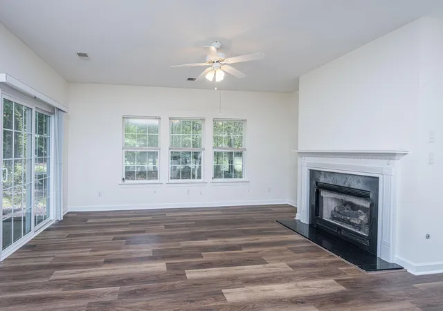 Photo 4 of Townhouse for sale at 403 S Elgin Ct, Charleston, SC 29414 | MLS# 26024981 | Listing updated on 2026-09-10