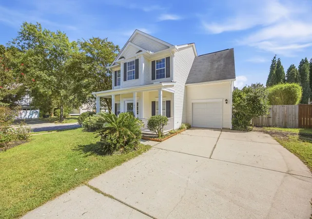 Single family home for sale at 101 Rockdale Ln, Goose Creek, SC 29445 | MLS# 26027592