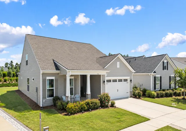 Photo 2 of Single family home for sale at 106 Leeward Landing, Summerville, SC 29486 | MLS# 26026123 | Listing updated on 2026-10-21