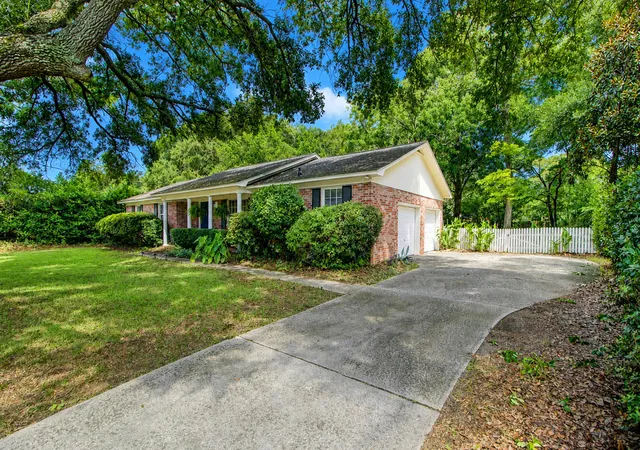 Photo 2 of Single family home for sale at 1298 Julian Clark Rd, Charleston, SC 29412 | MLS# 26024763 | Listing updated on 2026-09-10