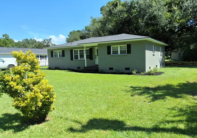 Photo 2 of Single family home for sale at 212 Rifle Ln, Moncks Corner, SC 29461 | MLS# 26024744 | Listing updated on 2026-09-17