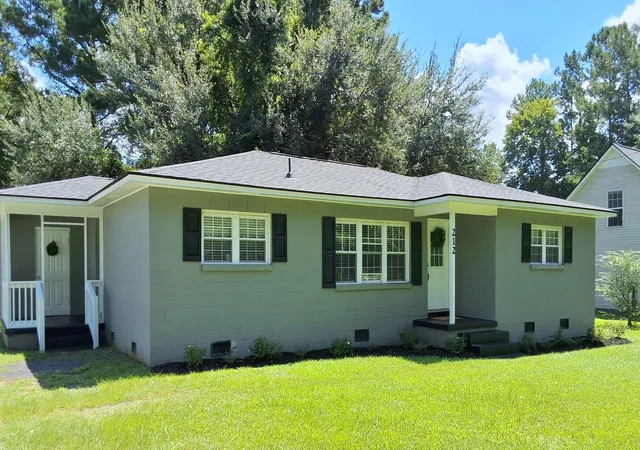 Photo 4 of Single family home for sale at 212 Rifle Ln, Moncks Corner, SC 29461 | MLS# 26024744 | Listing updated on 2026-09-17