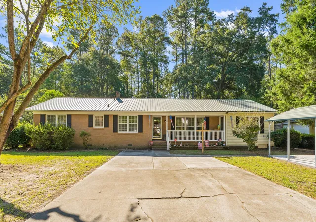 Photo 1 of Single family home for sale at 119 Sharon Dr, Walterboro, SC 29488 | MLS# 26026292 | Listing updated on 2026-09-25