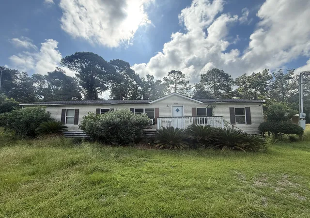 Photo 1 of Manufactured home for sale at 1460 Ochella Crk Ct, Edisto Island, SC 29438 | MLS# 26026979 | Listing updated on 2026-10-01