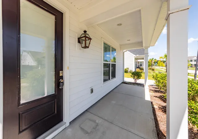 Photo 2 of Single family home for sale at 111 Hewitt St, Summerville, SC 29486 | MLS# 26026110 | Listing updated on 2026-09-22
