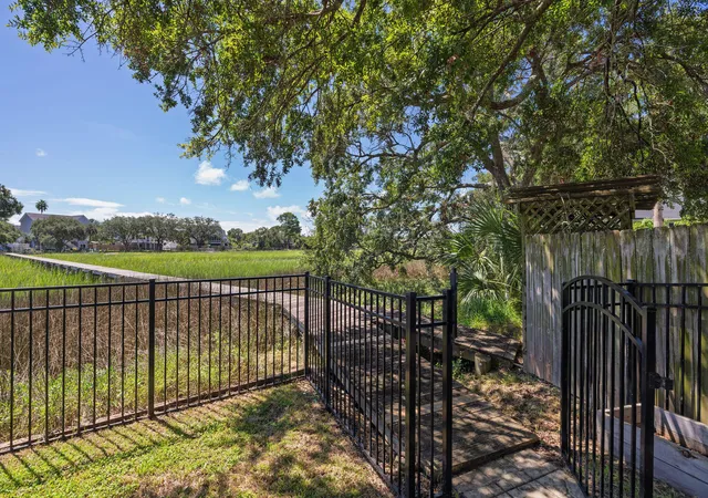Photo 4 of Single family home for sale at 1185 Crab Walk, Charleston, SC 29412 | MLS# 26025137 | Listing updated on 2026-09-18