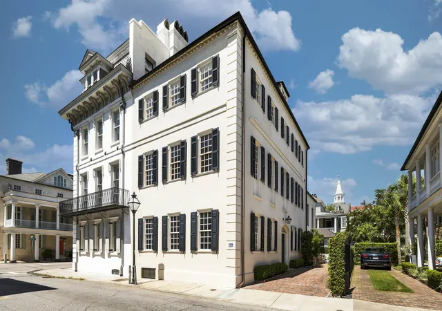 Photo 1 of Single family home for sale at 64 Tradd St, Charleston, SC 29401 | MLS# 26025532 | Listing updated on 2026-09-23