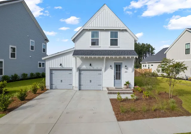 Photo 3 of Single family home for sale at 201 Clearpath Dr, Summerville, SC 29486 | MLS# 26025935 | Listing updated on 2026-10-21