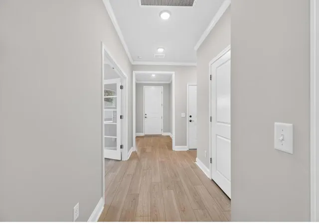 Photo 3 of Single family home for sale at 669 Coral Bells Ln, Summerville, SC 29486 | MLS# 26026826 | Listing updated on 2026-09-30