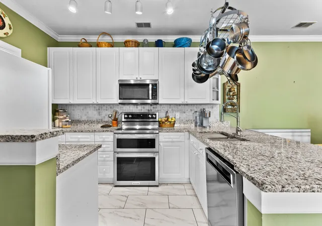 Photo 3 of Townhouse for sale at 1434 Belcourt Ln, Mount Pleasant, SC 29466 | MLS# 26026738 | Listing updated on 2026-10-16