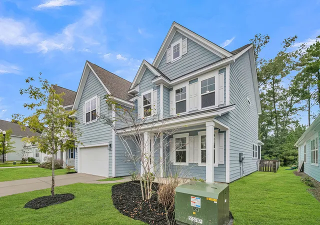 Photo 3 of Single family home for sale at 114 Brant Dr, Summerville, SC 29483 | MLS# 26028019 | Listing updated on 2026-10-12