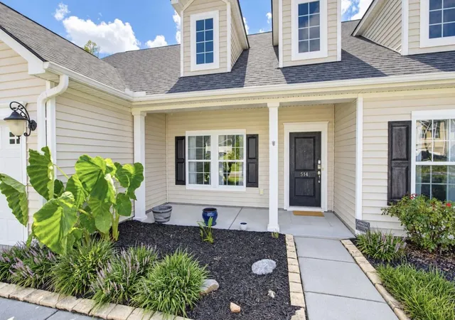 Photo 3 of Single family home for sale at 514 Mountain Laurel Cir, Goose Creek, SC 29445 | MLS# 26025484 | Listing updated on 2026-09-17