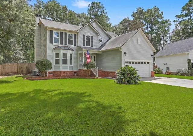 Photo 1 of Single family home for sale at 311 King Charles Cir, Summerville, SC 29485 | MLS# 26025273 | Listing updated on 2026-09-15