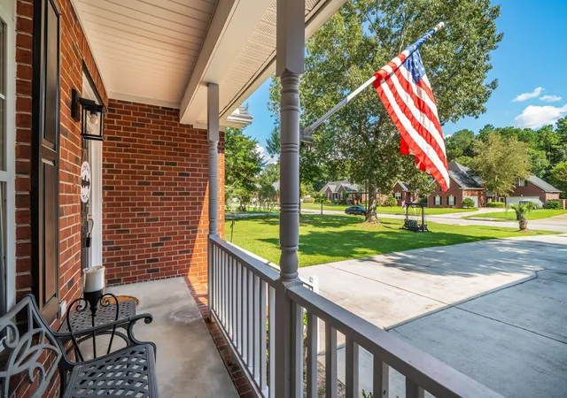 Photo 3 of Single family home for sale at 697 Hamlet Cir, Goose Creek, SC 29445 | MLS# 26024537 | Listing updated on 2026-09-29
